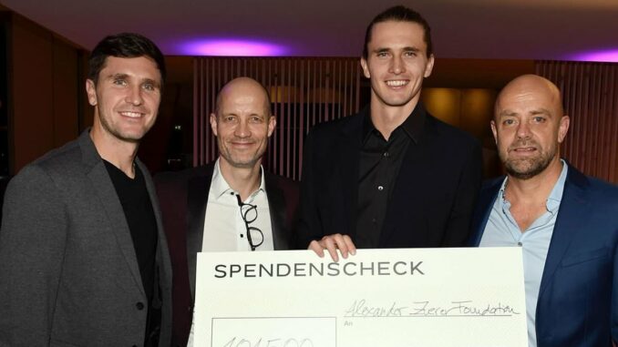 Alex-Zverev-splashes-out-8000-for-ultimate-Bayern-Munich-experience.jpg