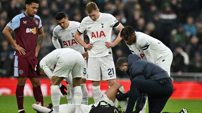 Rodrigo-Bentancur-hobbles-off-vs-Aston-Villa-as-Tottenham-injury-woes-continue.jpg