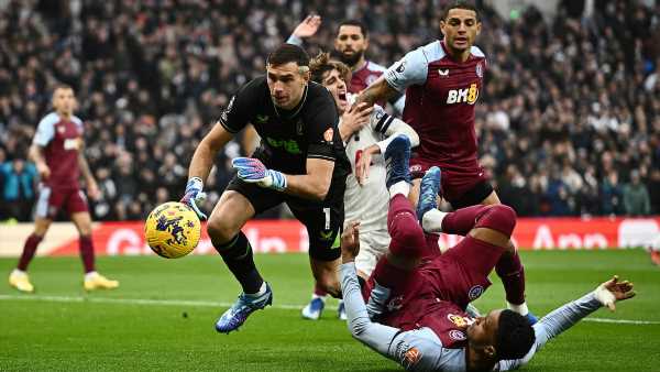 Roy-Keane-claims-Aston-Villa-were-aposvery-luckyapos-to-avoid-a-penalty.jpg
