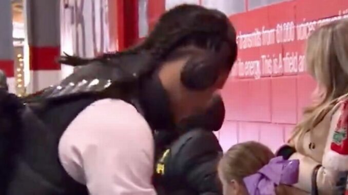 Darwin-Nunez-braids-hair-like-schoolgirl-as-Liverpool-fans-gasp-oh-my-God.jpg