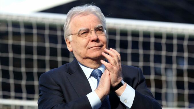 No-bigger-Blue-than-Bill-Kenwright-–-Tributes-paid-to-former-Everton-chairman.jpg